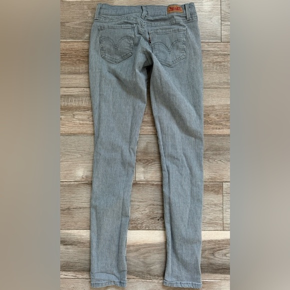 Levi's 524 Ultra Low Rise Skinny Leg Jeans Womens Blue White‎ Striped Size 26x32 - Picture 3 of 6